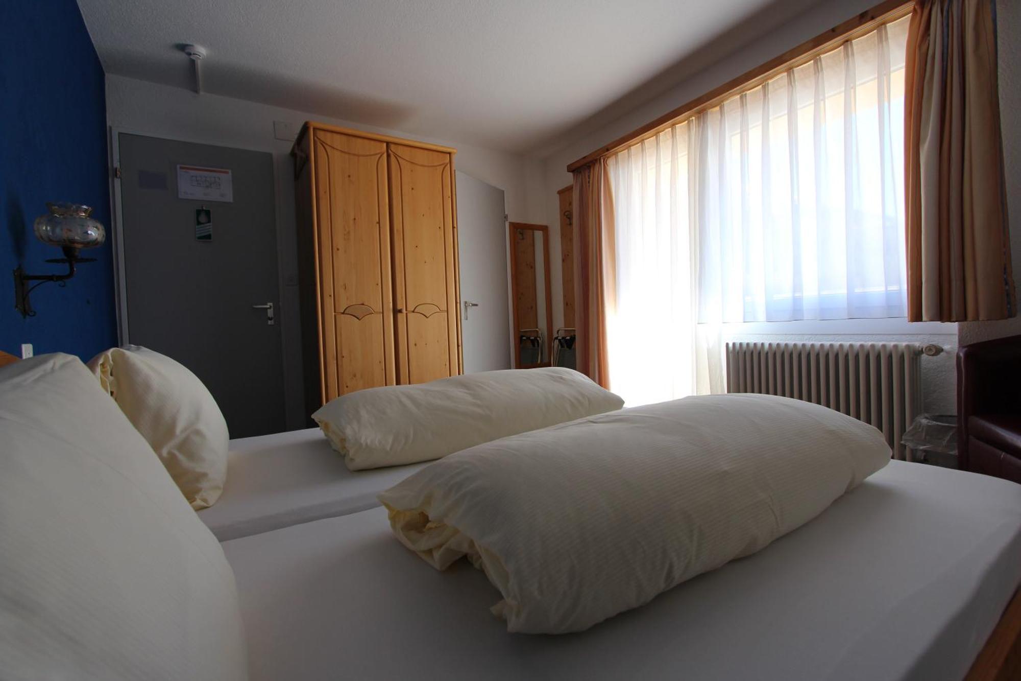 Hotel Al Rom Tschierv Quarto foto