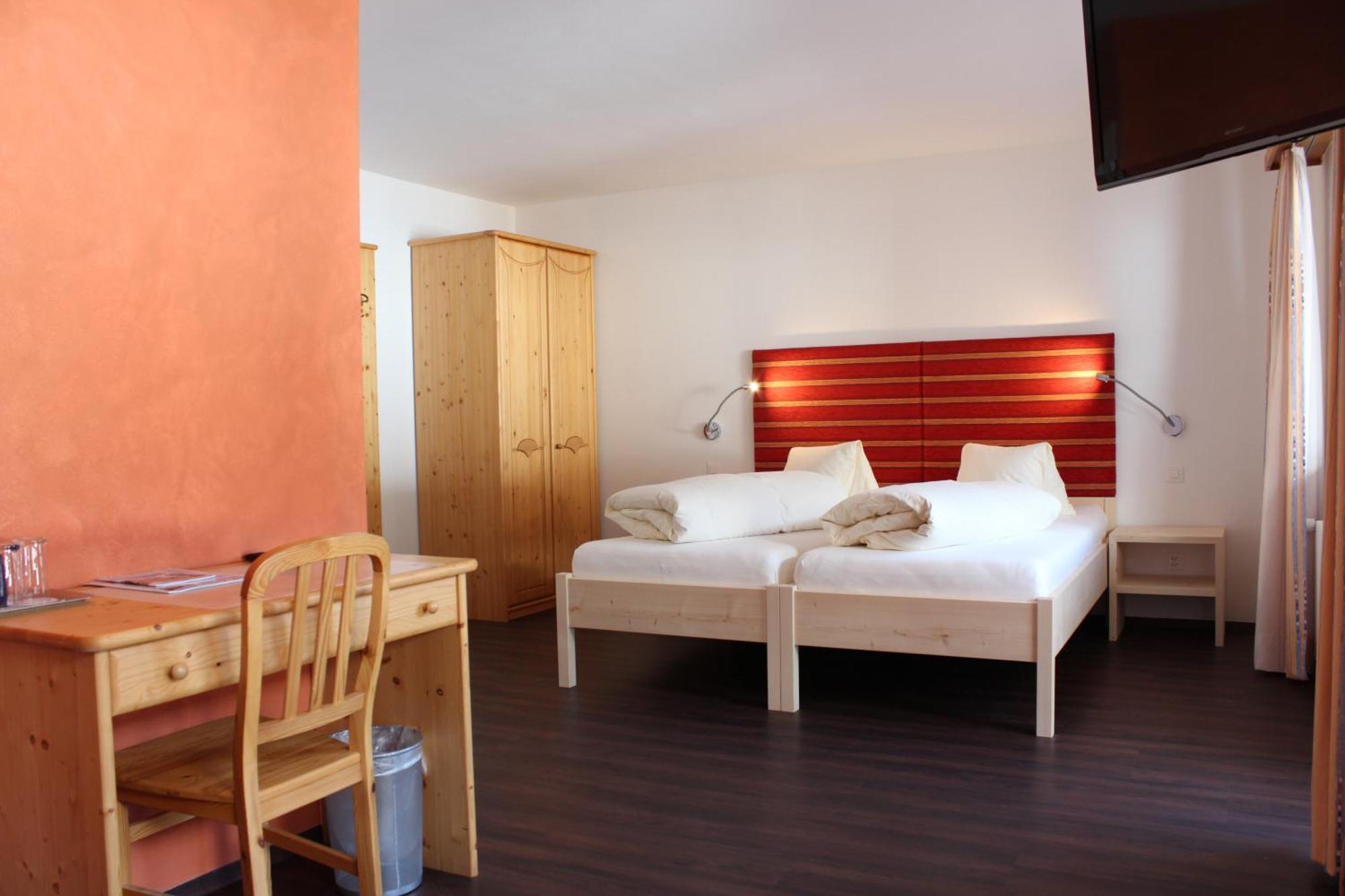 Hotel Al Rom Tschierv Quarto foto