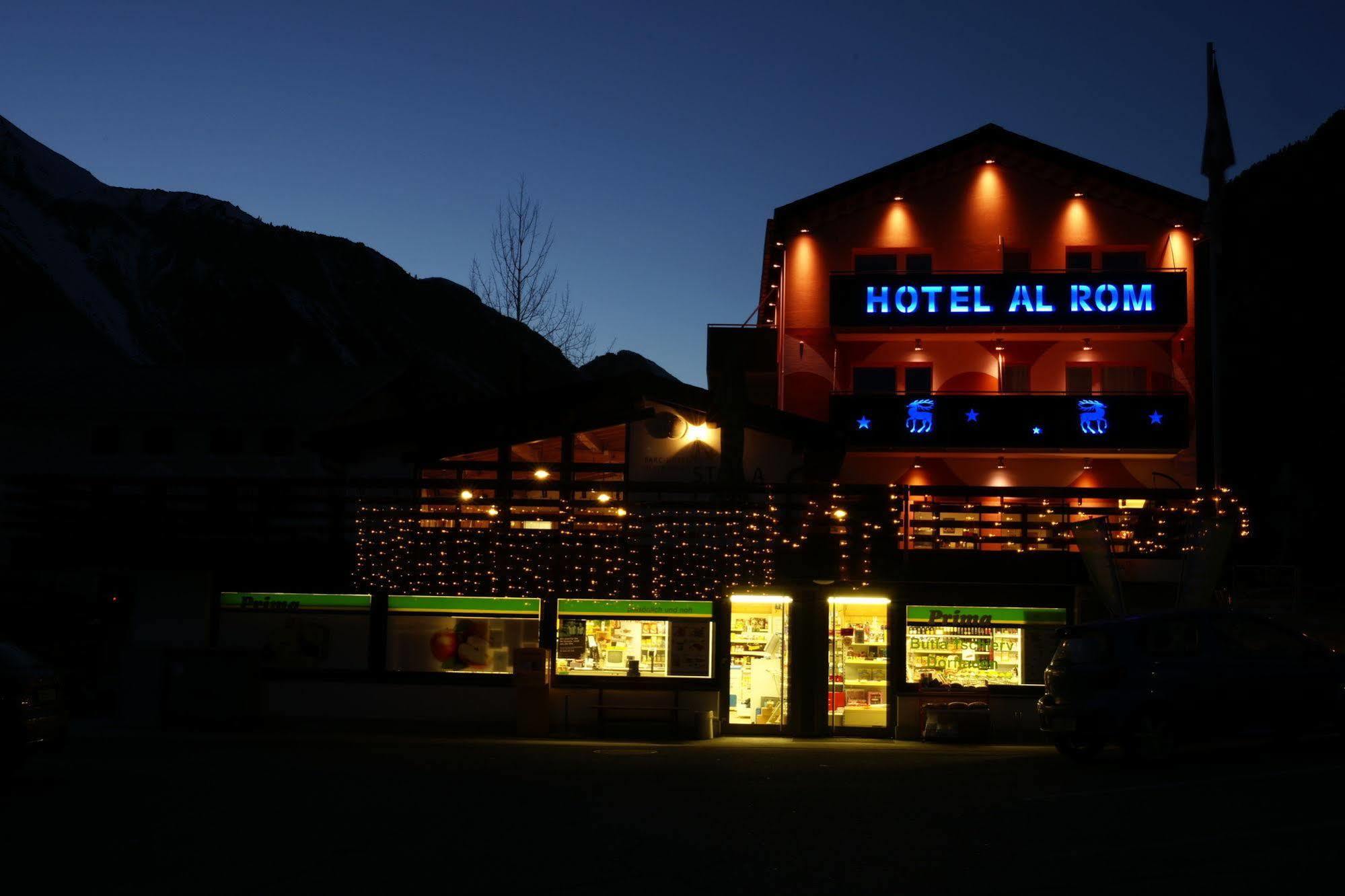 Hotel Al Rom Tschierv Exterior foto